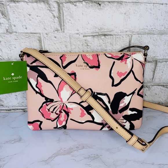 kate spade Handbags - Kate Spade Tiger Lily Carolyn Crossbody